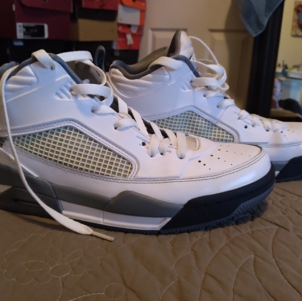 Jordan flights - Picture 7 of 8